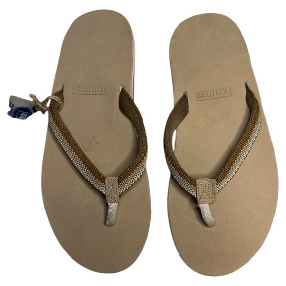 Hari Mari Scouts Leather Flip Flops Sandals 9 NWT - Picture 2 of 7